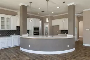8105 Thornwood Dr, North Richland Hills, TX 76182 - Photo 14