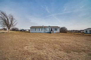 8523 Angus Dr, Justin, TX 76247 - Photo 4