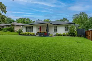 864 Peavy Rd, Dallas, TX 75218 - Photo 2