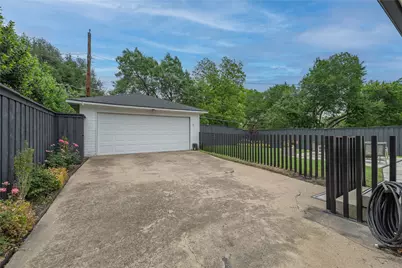864 Peavy Road, Dallas, TX 75218 - Photo 20