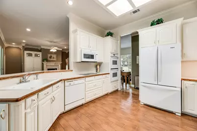 8911 Hickory Hill Drive, Granbury, TX 76049 - Photo 8