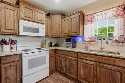 508 Simpson Drive, Sherman, TX 75092 - Photo 10