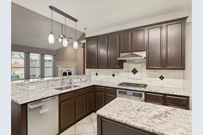 2216 Forest Creek Drive, Mansfield, TX 76063 - Photo 6