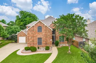 2216 Forest Creek Dr, Mansfield, TX 76063 - Photo 2