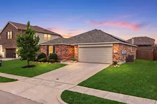 1628 Trace Dr, Aubrey, TX 76227 - Photo 2