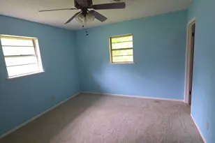 709 Lee St, Bowie, TX 76230 - Photo 22