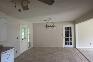 709 Lee St, Bowie, TX 76230 - Photo 12