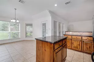 1140 Hidden Meadow Dr, Burleson, TX 76028 - Photo 14