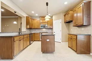 308 Pecos Dr, Burleson, TX 76028 - Photo 10