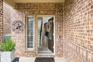 313 Dodge Trl, McKinney, TX 75071 - Photo 2