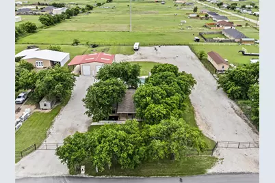 2030 County Road 4010, Decatur, TX 76234 - Photo 8