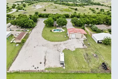 2030 County Road 4010, Decatur, TX 76234 - Photo 32