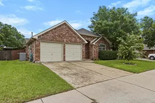 6803 Woodcrest Ln, Sachse, TX 75048 - Photo 2
