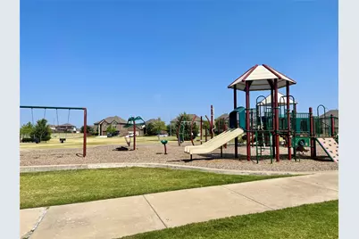 9020 Bronze Meadow Drive, Fort Worth, TX 76131 - Photo 30