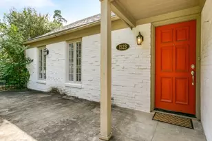 1523 Oak Knoll St, Dallas, TX 75208 - Photo 2