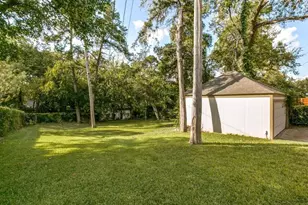 1523 Oak Knoll St, Dallas, TX 75208 - Photo 24