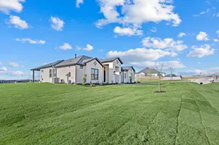 412 Caprock Ln, Reno, TX 76020 - Photo 2