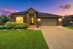 427 Paso Fino St, Robinson, TX 76706 - Photo 2
