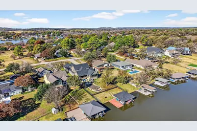 114 Blackfoot Trail, Lake Kiowa, TX 76240 - Photo 4