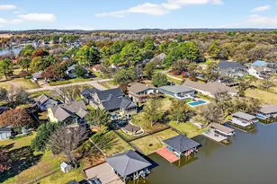 114 Blackfoot Trail, Lake Kiowa, TX 76240 - Photo 4