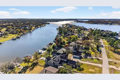 114 Blackfoot Trail, Lake Kiowa, TX 76240 - Photo 6