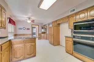 834 Rock Creek Ln, Red Oak, TX 75154 - Photo 10