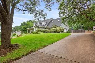 402 Shadow Mountain Dr, Woodway, TX 76712 - Photo 2