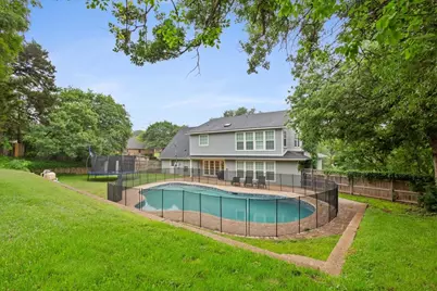 402 Shadow Mountain Drive, Woodway, TX 76712 - Photo 34