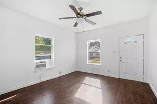 1417 E Chaffin St, Sherman, TX 75090 - Photo 2