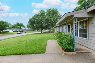 531 Himes Dr, Euless, TX 76039 - Photo 4