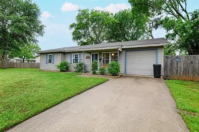 531 Himes Drive, Euless, TX 76039 - Photo 2