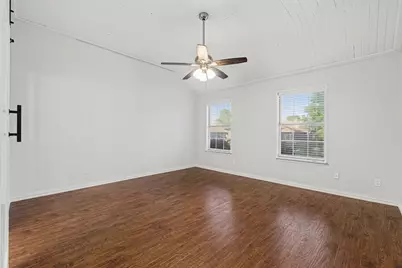 2080 Briarcliff Road, Lewisville, TX 75067 - Photo 12