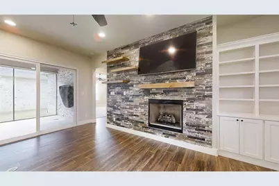 2405 Vineyard Drive, Granbury, TX 76048 - Photo 8