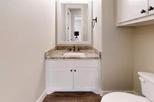 2405 Vineyard Dr, Granbury, TX 76048 - Photo 24