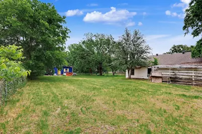 531 E Day Street, Denison, TX 75021 - Photo 20
