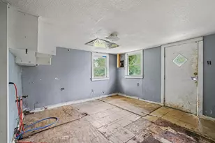 531 E Day St, Denison, TX 75021 - Photo 16