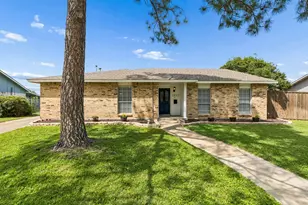 1833 Woodbury, Carrollton, TX 75007 - Photo 2