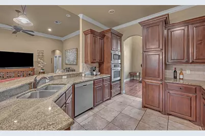 201 Edinburgh, Waco, TX 76712 - Photo 10