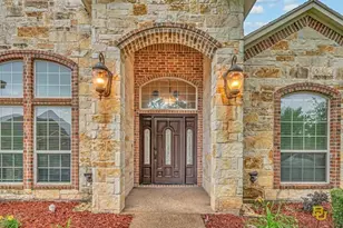 201 Edinburgh, Waco, TX 76712 - Photo 2