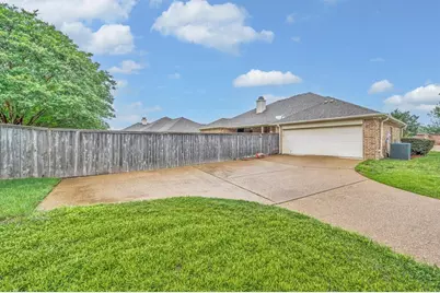 201 Edinburgh, Waco, TX 76712 - Photo 30