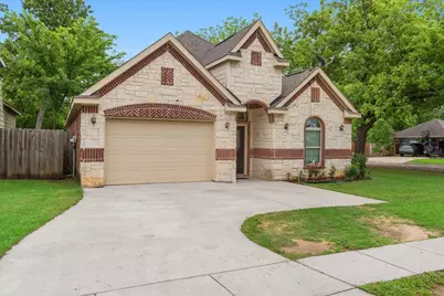 502 Ritchey Street, Gainesville, TX 76240 - Photo 2