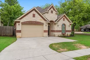 502 Ritchey St, Gainesville, TX 76240 - Photo 2