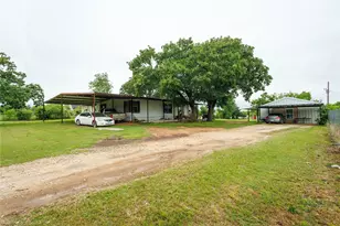 5716 Thousand Oaks Dr, Joshua, TX 76058 - Photo 2