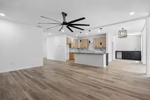 1011 S Waverly Dr, Dallas, TX 75208 - Photo 14
