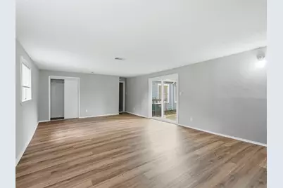 1717 Hemphill Drive, Dallas, TX 75216 - Photo 14