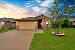 5705 Talons Crest Cir, Fort Worth, TX 76179 - Photo 1