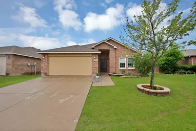 5705 Talons Crest Circle, Fort Worth, TX 76179 - Photo 2
