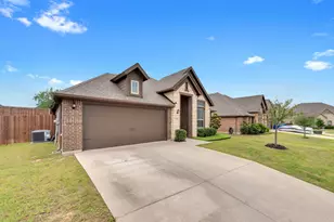 1418 Wagon Wheel Wy, Krum, TX 76249 - Photo 26