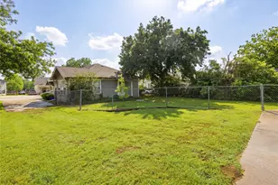 609 E Elm St, Hillsboro, TX 76645 - Photo 24