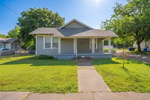 609 E Elm St, Hillsboro, TX 76645 - Photo 2